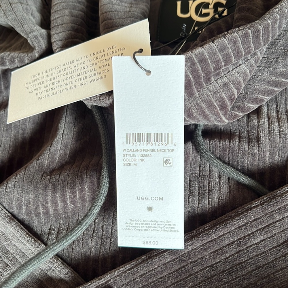 NWT 🖤UGG🖤 RTW pullover top - Picture 9 of 16